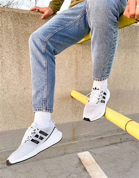 adidas swift run wit met zwart